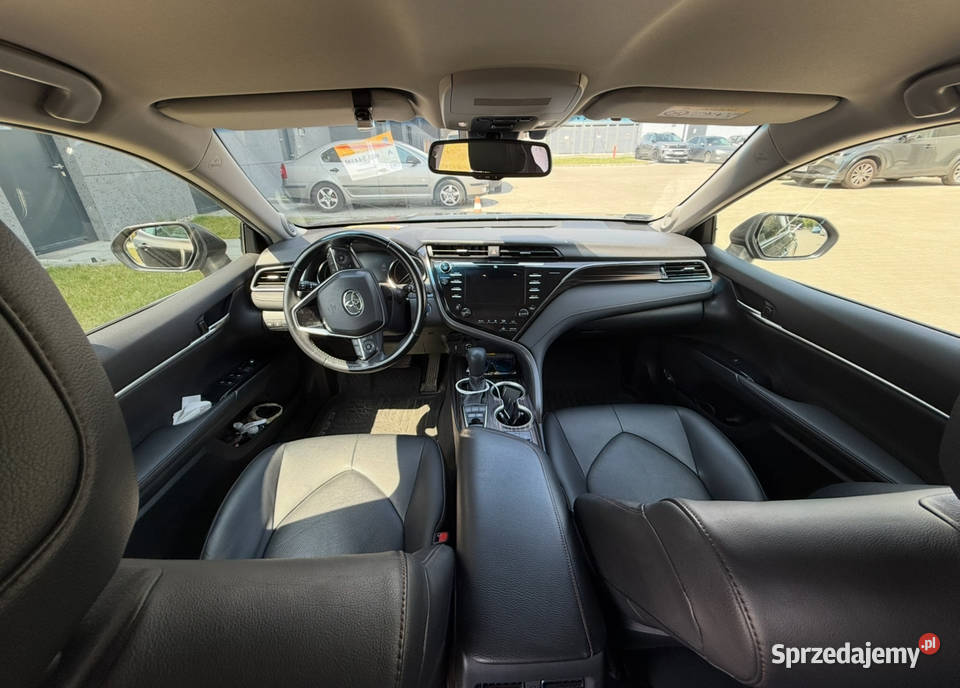 Toyota Camry Hybrid wersja Executive VIP Warszawa