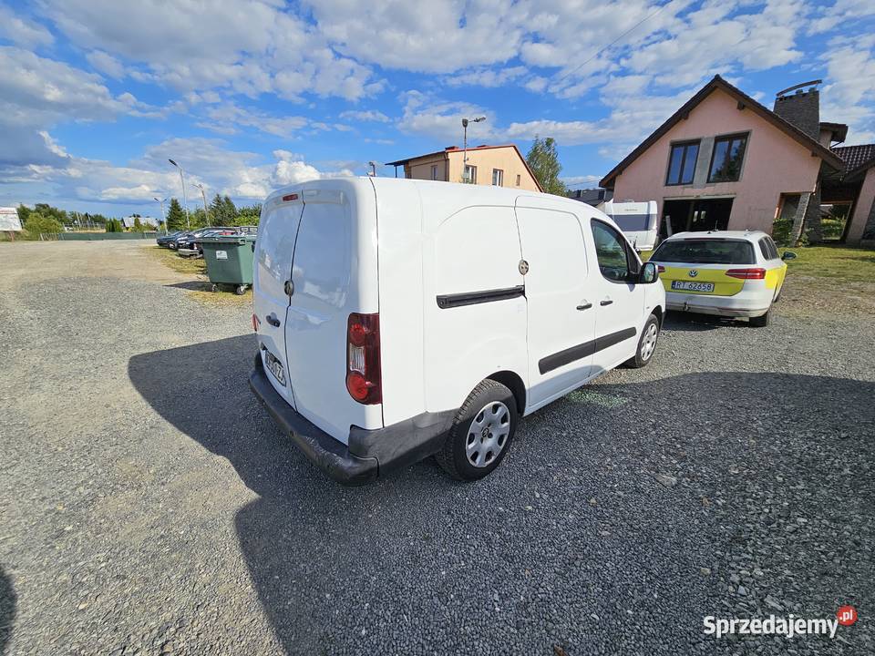PARTNER LONG 16 HDI FURGON KLIMA NAVI KAMERA radio / CD Tarnobrzeg