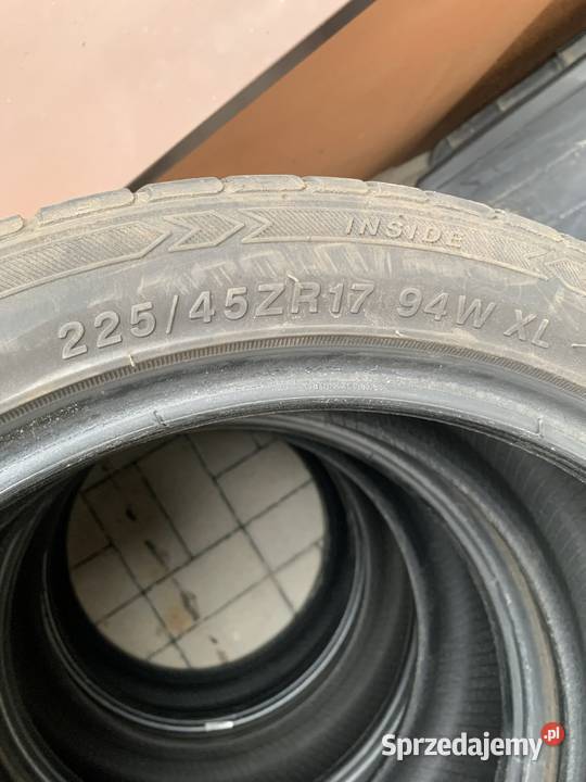 Sailun 22545 R17 94W XL lato