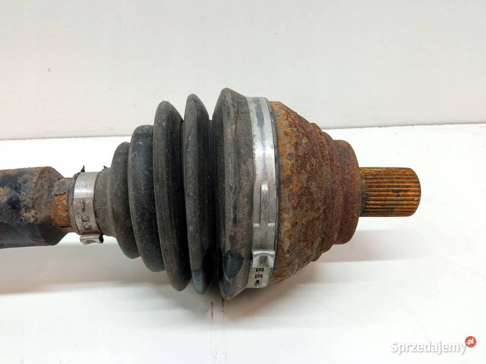 PÓŁOŚ PRAWY PRZÓD 20 TSI 190 3Q0407272BS Skoda