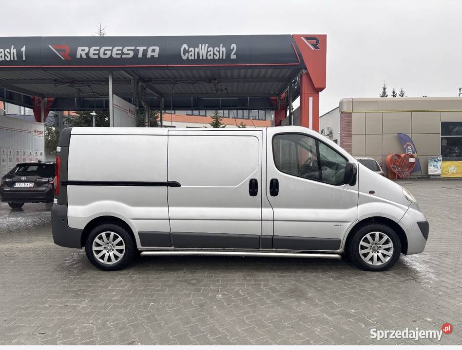 Opel Vivaro 25DCI 145 2008 automat