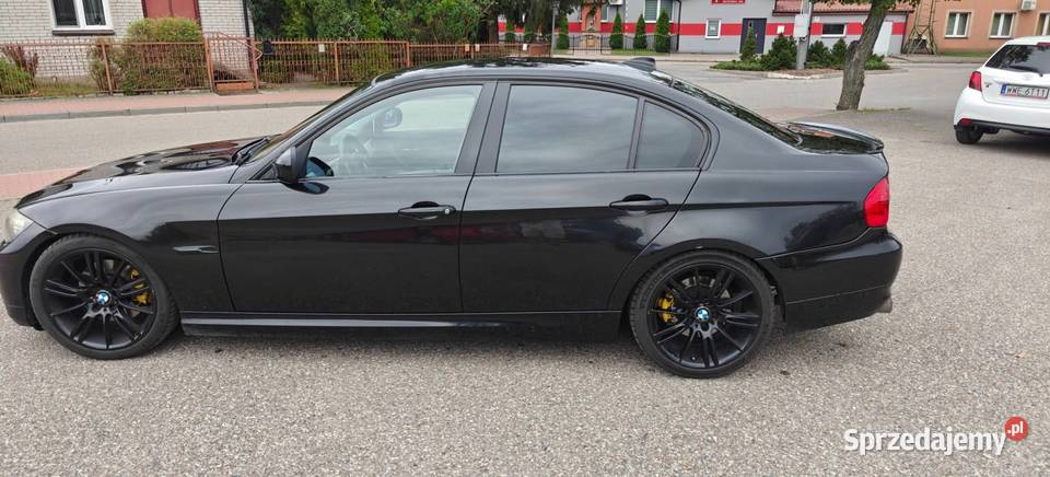 Sprzedam BMW E90 w stanie nieuszkodzony Samochody osobowe Sadowne
