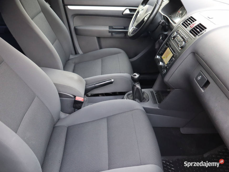 VW Touran 16 TDI nawigacja