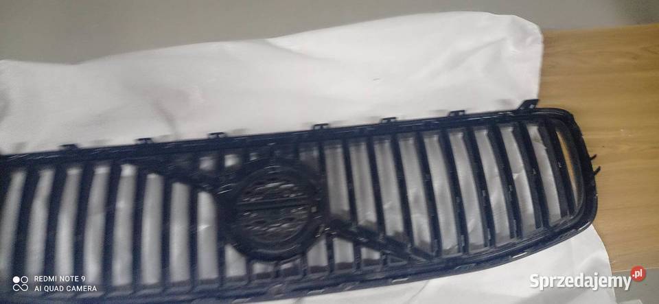 Grill Atrapa Volvo XC90 zderzaki Karoseria Włocławek