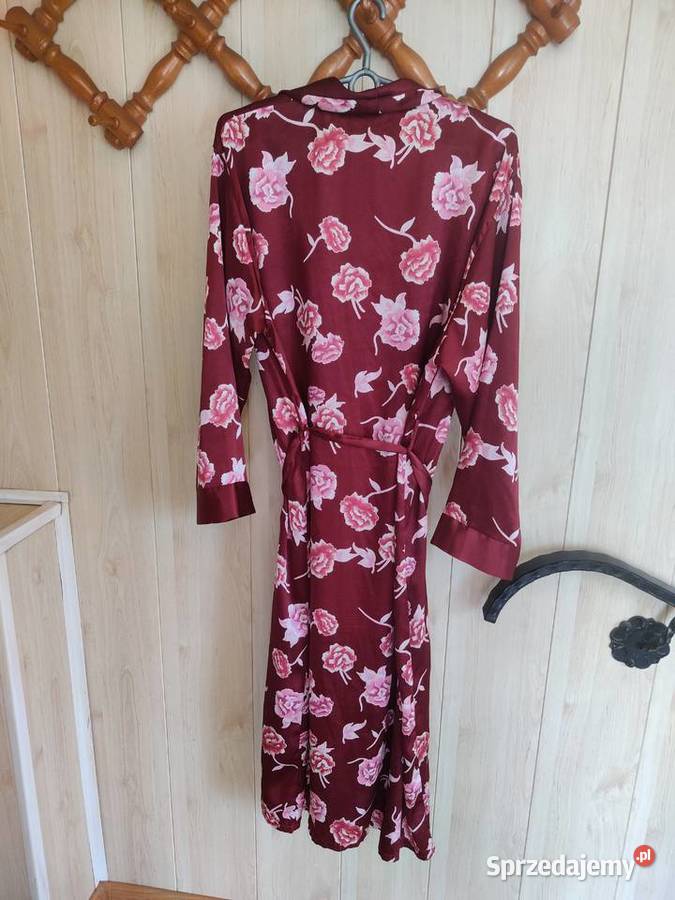 Szlafrok ciemny w kwiaty satyna satyna śląskie sprzedam