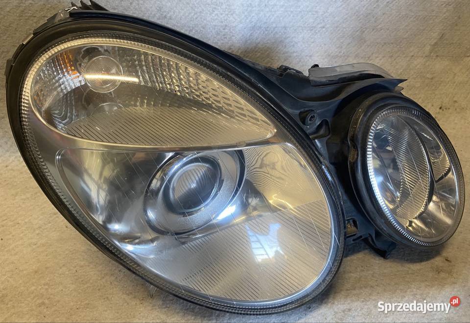 MERCEDES E KLASA W211 REFLEKTOR PRAWY BIXENON EU Jasienica
