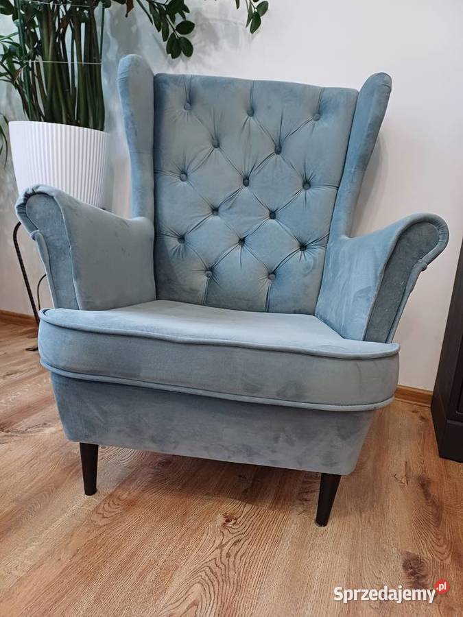 Fotel uszatek z podnóżkiem 105cm Garcz