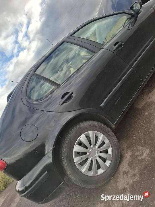 Samochód osobowy Seat Leon 2002r Kłodzko