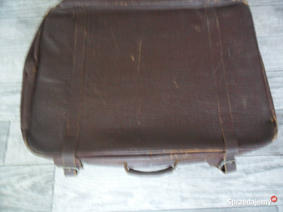 Walizka skórzana z roku 1974 kupiona w Poznaniu Świdnica Polska sprzedam