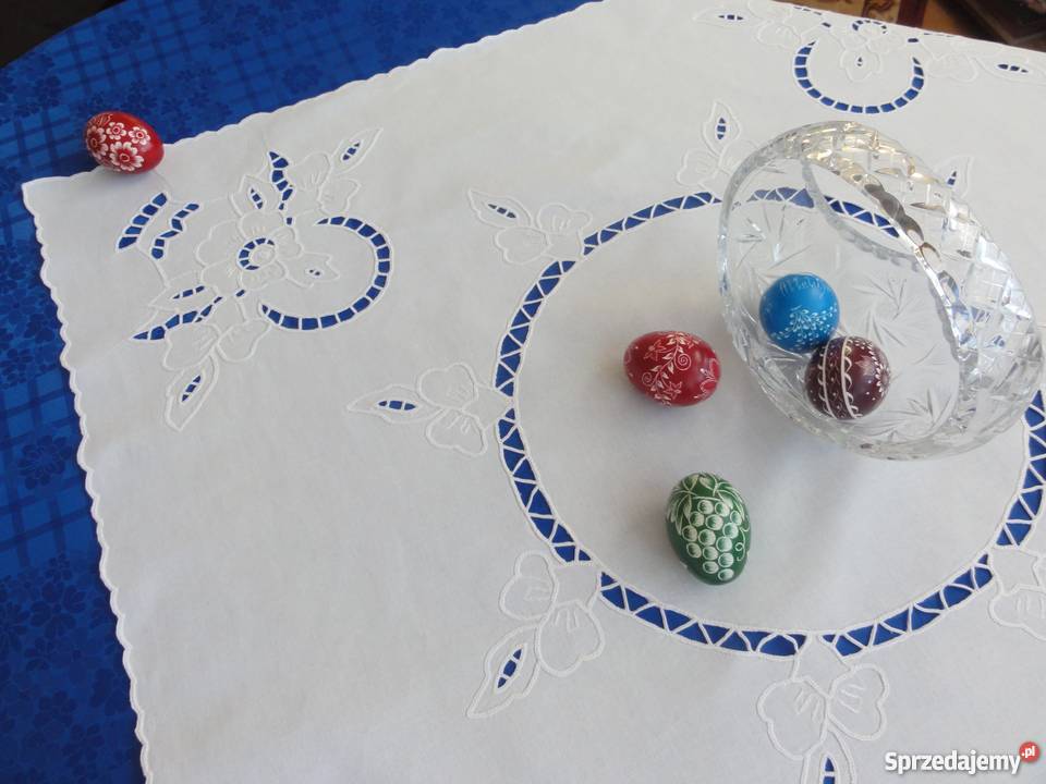 Serweta bieżnik biały wyszywany ręcznie haftem lubelskie Lublin