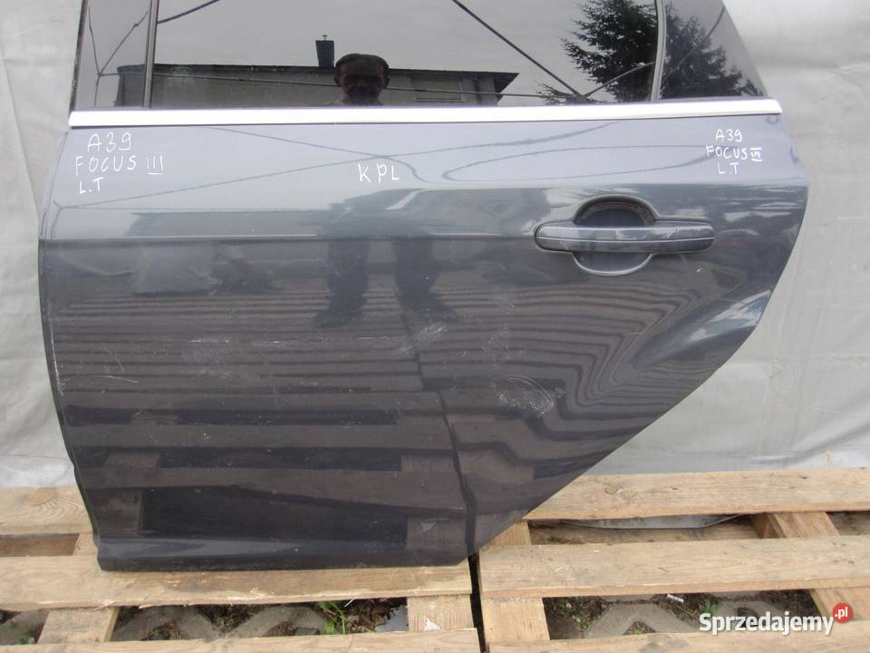FORD FOCUS MK3 III 11r drzwi lewe tył kompletne sprzedam