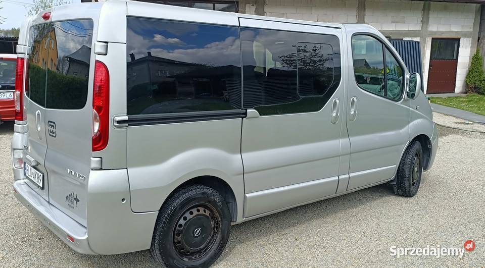 Opel Vivaro 9 osobowy 66KM