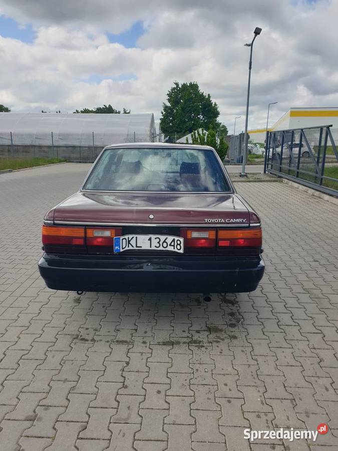Toyota Camry 1988 benzyna 20 116 000 mil lakier metallic Wrocław