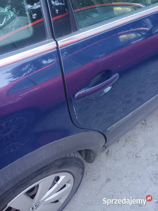 VW Passat B5 FL 20 benzyna LPG 115 2001 automat Rok produkcji 2001 Łódź