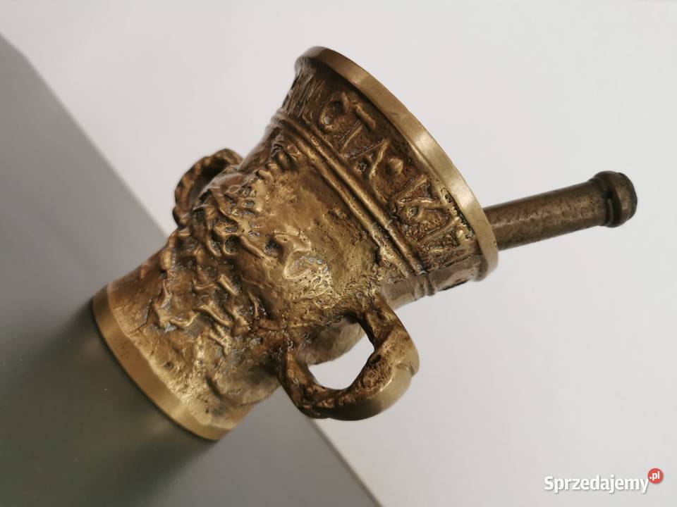 Moździerz Stary Masywny moździerz mosiężny podkarpackie