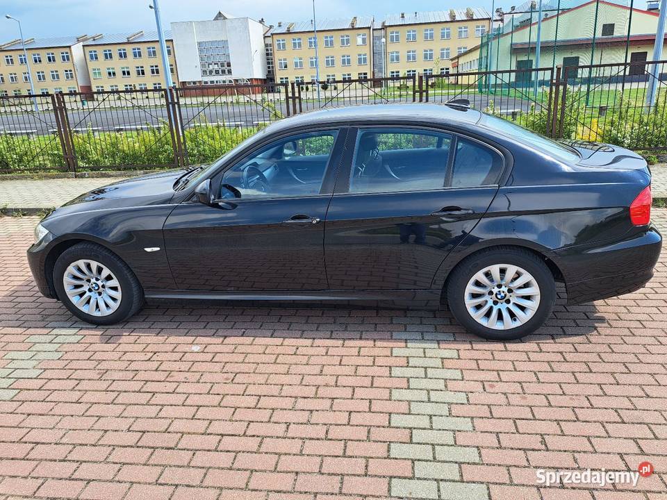 BMW E90 318d 143 2010rczarny ABS Konin sprzedam