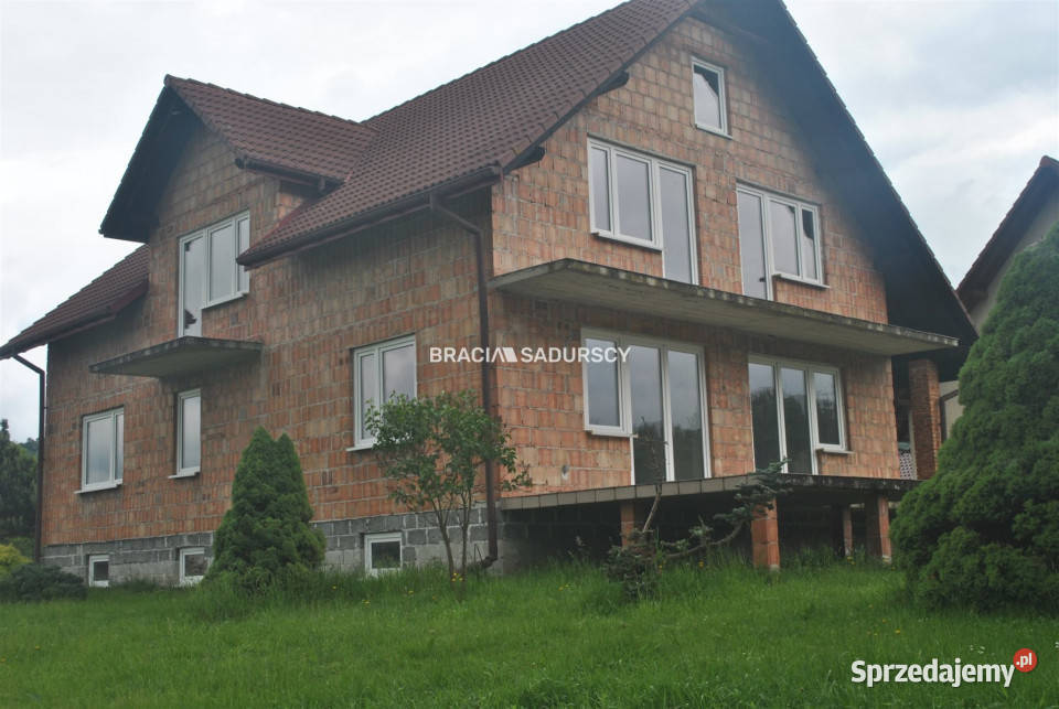 Dom wolnostojący do sprzedania 1972m2 Sobolów Rok budowy 2000 małopolskie sprzedam