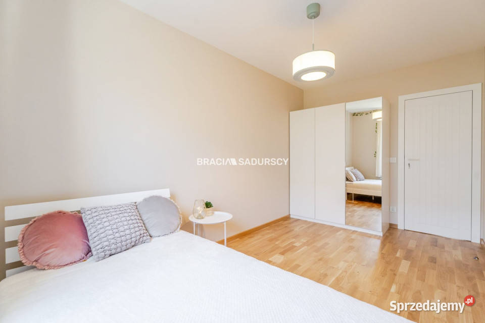 Mieszkanie Kraków Składowa 617 metrów 3 pokojowe Nieruchomości