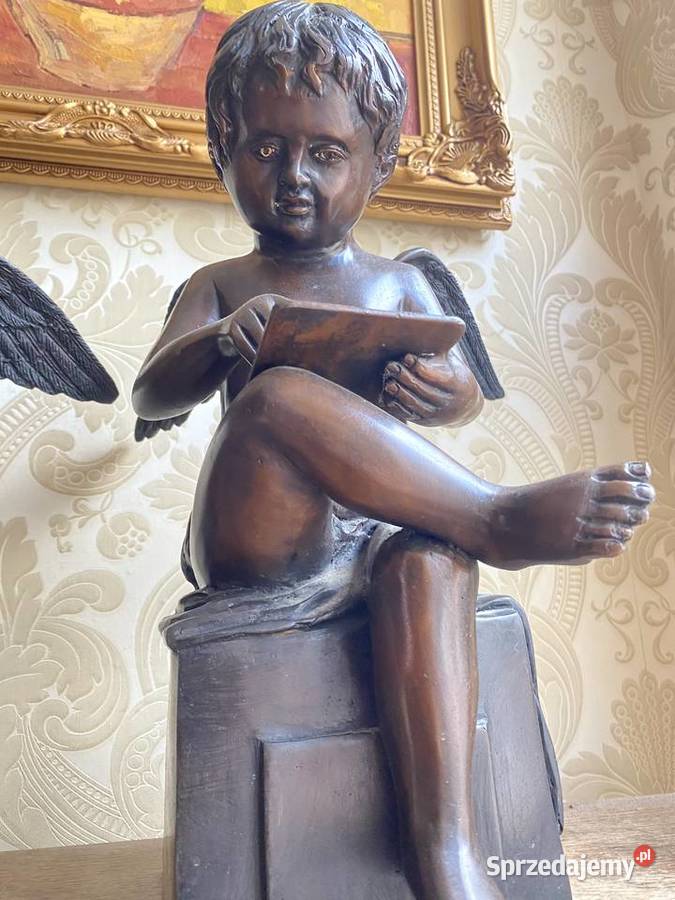 Rzeźba z brązu anioł z tablicą 10 przykazań Kolekcje Bystrzyca Kłodzka