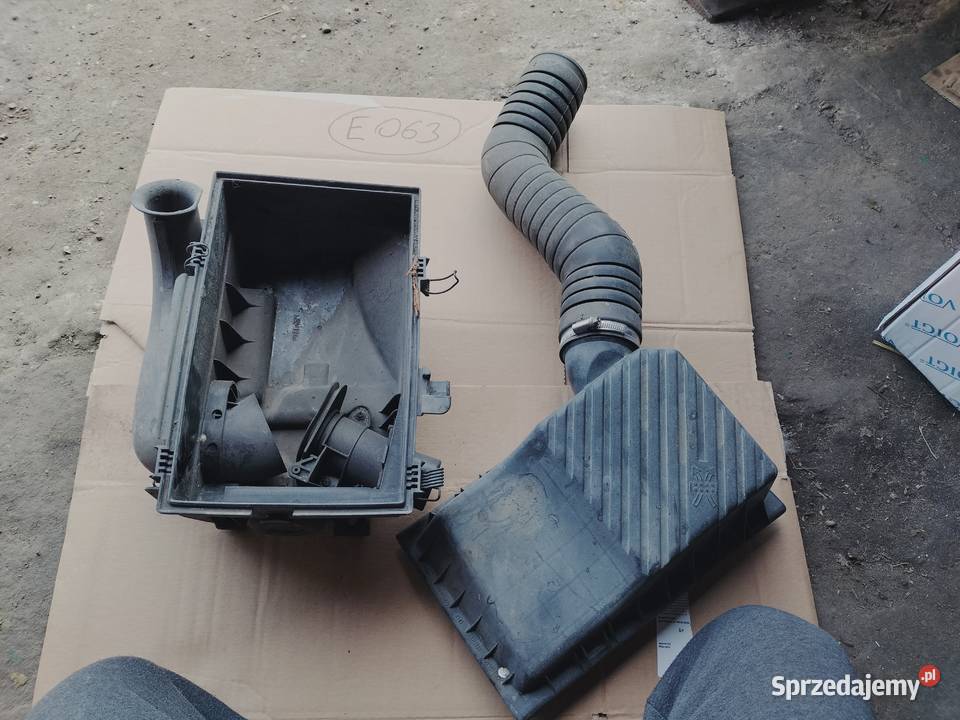 OBUDOWA FILTRA POWIETRZA VW PASSAT B4 357129627B Kamień-Kolonia