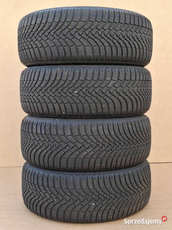 OPONY ZIMOWE FALKEN EUROWINTER HS01 22555R17 Samochodowe Bieleń