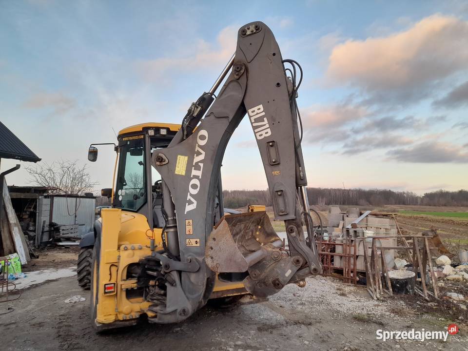 Koparkoładowarka VOLVO BL71B Puławy