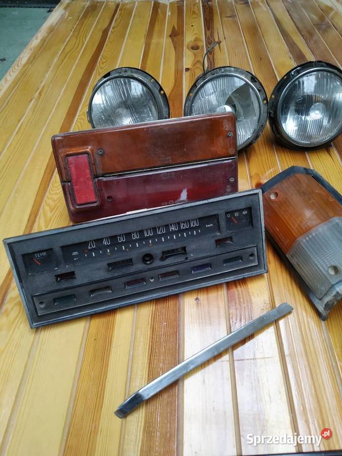 Lampy i licznik do Fiata 125 p sprzedam