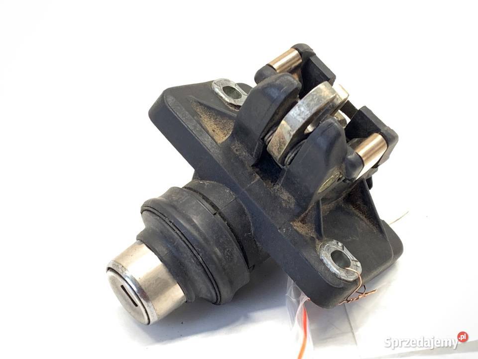 ZAMEK KLAPY TYŁ MERCEDES W201 SedanLimuzyna 8293 Zamki, wkładki i kluczyki