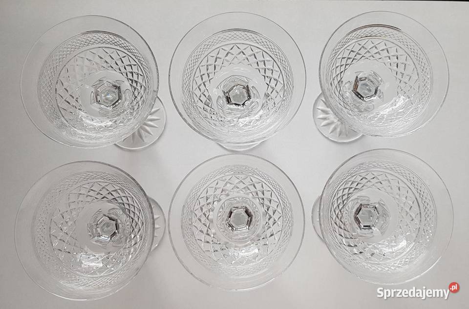 Kryształowe kieliszki do szampana