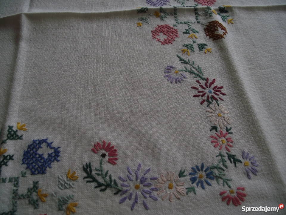 LNIANA HAFTOWANA SERWETA Z MINIONEGO WIEKU