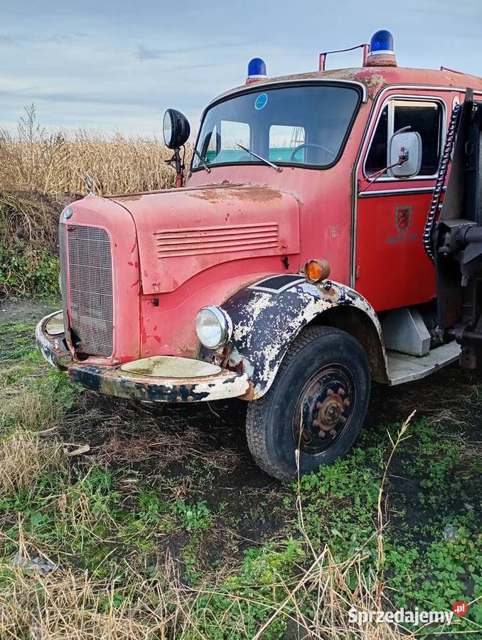 Zabytkowy Wóz Strażacki Mercedes TLF 311 4x4 Ostrów Wielkopolski