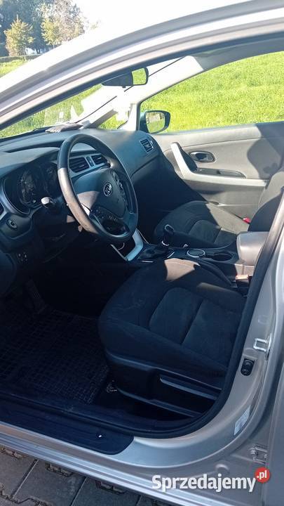 kia ceed kombi 16 benzyna 2015 r manualna Nysa
