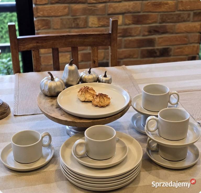 139 Zestaw kawowyśniadaniowy 18 elementów Filiżanki i spodki