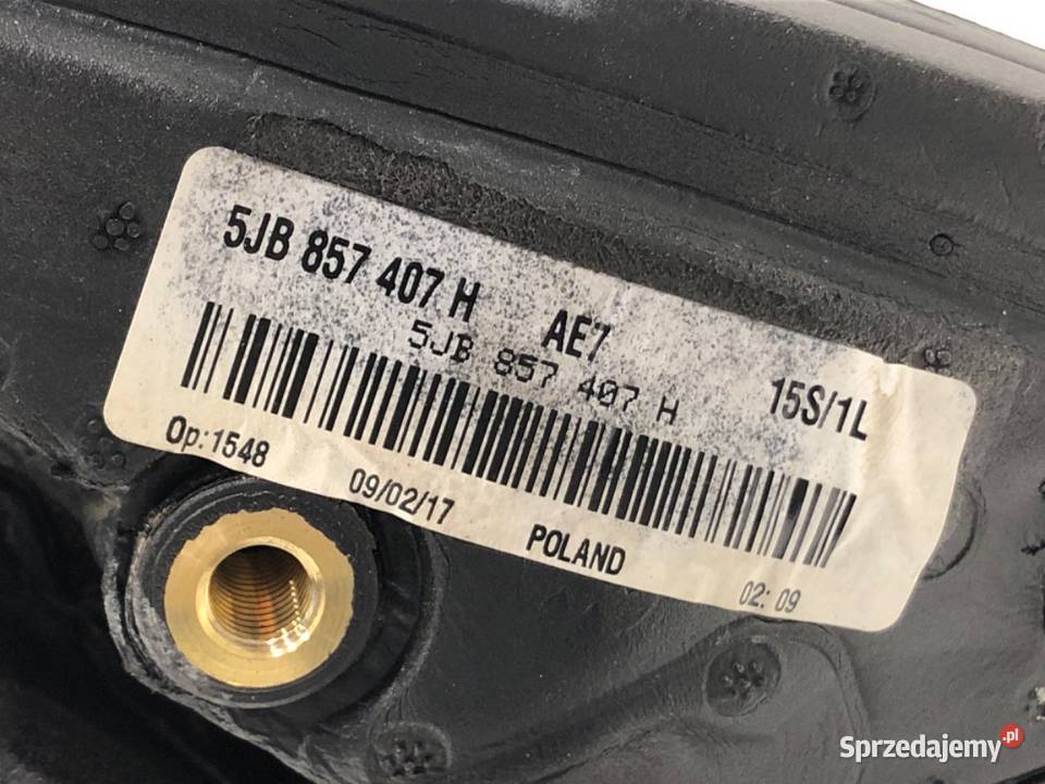 LUSTERKO LEWY SKODA RAPID SedanLimuzyna