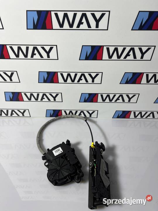 BMW G31 ZAMEK TYLNEJ KLAPY DOCIĄG 2713575