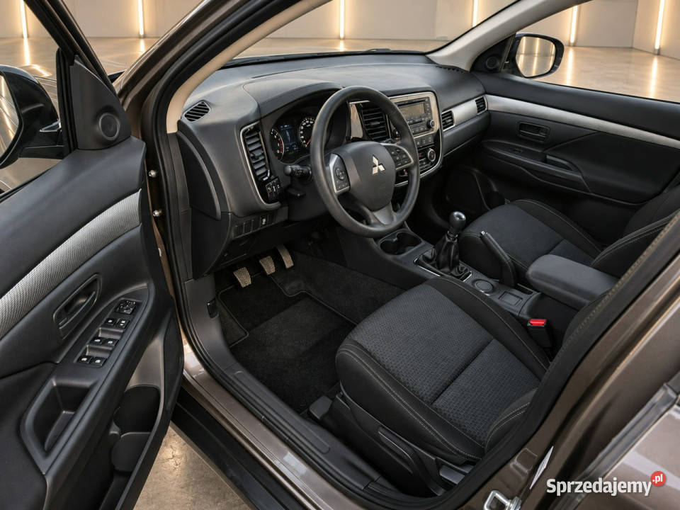 Mitsubishi Outlander 20 benzynabezwypadkowysuper małopolskie