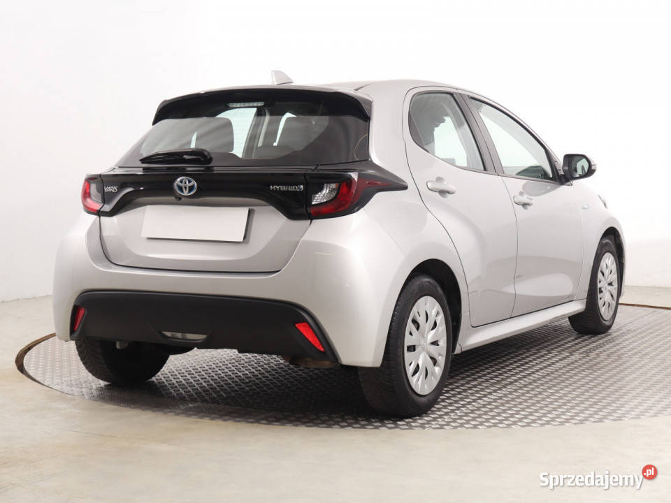 Toyota Yaris 15 Hybrid Katowice