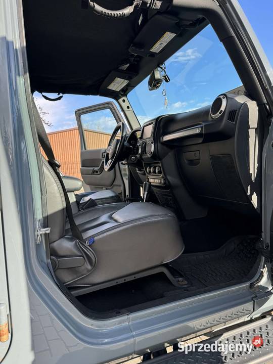 Sprzedam Jeep Wrangler 36 Unlim Sahara 133561km podlaskie Łomża