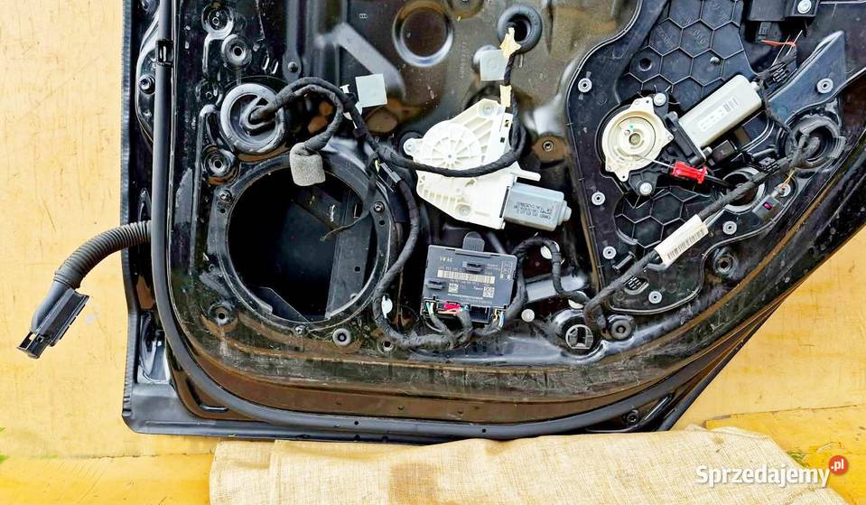 AUDI A8D4 DRZWI PRAWY TYŁ ALUMINIOWE LAKIER LY8X Radom