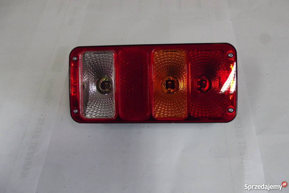 Lampa tylna zespolona lewa prawa nieuszkodzony