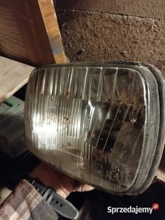 Lampy przednie fiat 126p Gumieniec