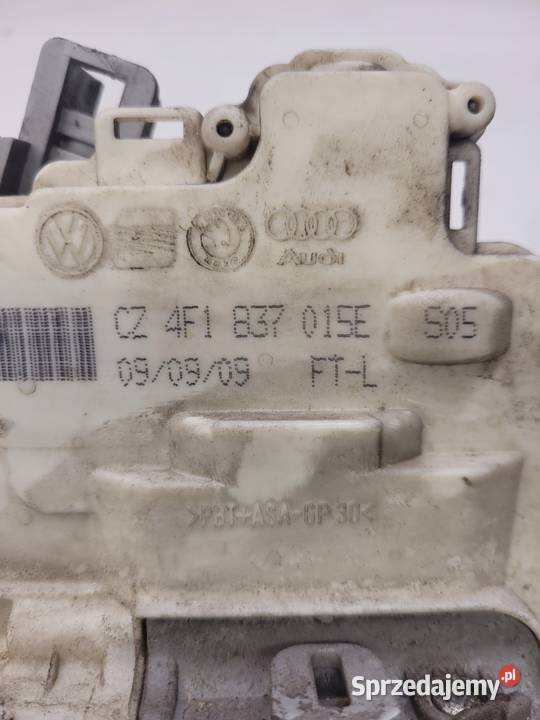ZAMEK DRZWI LEWY PRZÓD AUDI A6 C6 A3 4F1837015E Przystajń