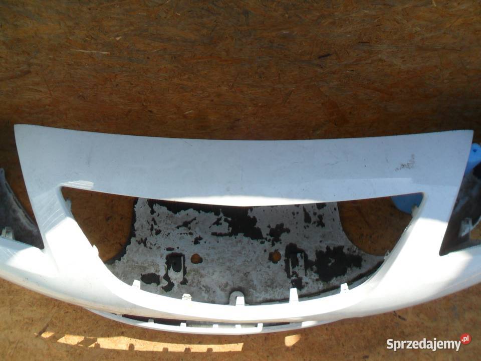 Zderzak przedni Opel Astra J 2009