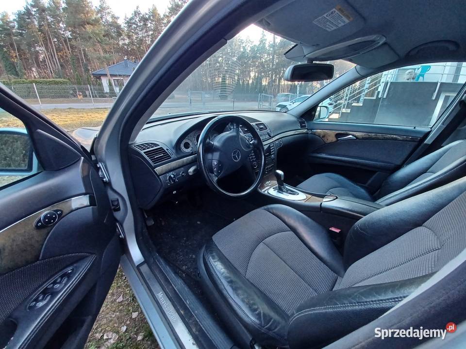 Mercedes EKlasa Karawan Topólka