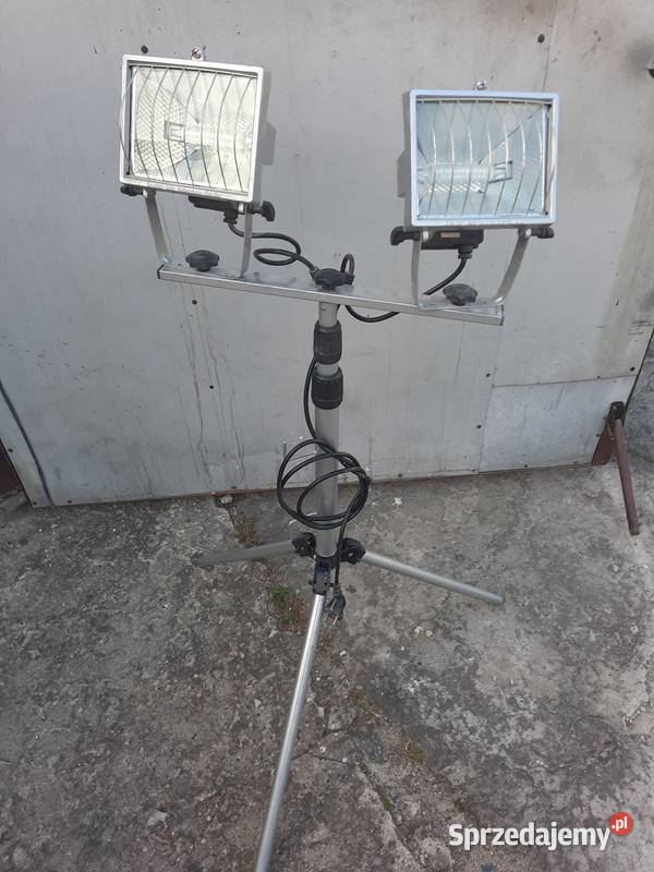 Reflektor halogenowy LED na statywie