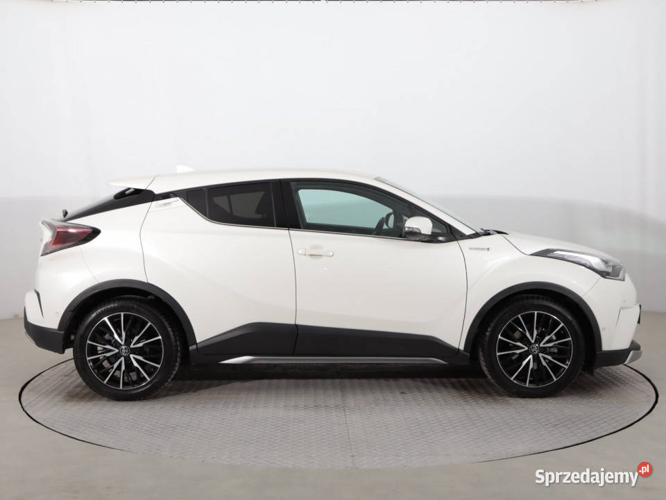 Toyota CHR 18 Hybrid Piaseczno