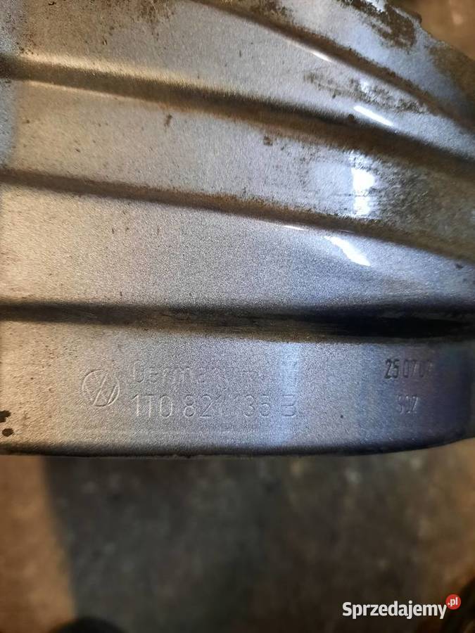 Wspornik blotnika Touran Lift Ld7s