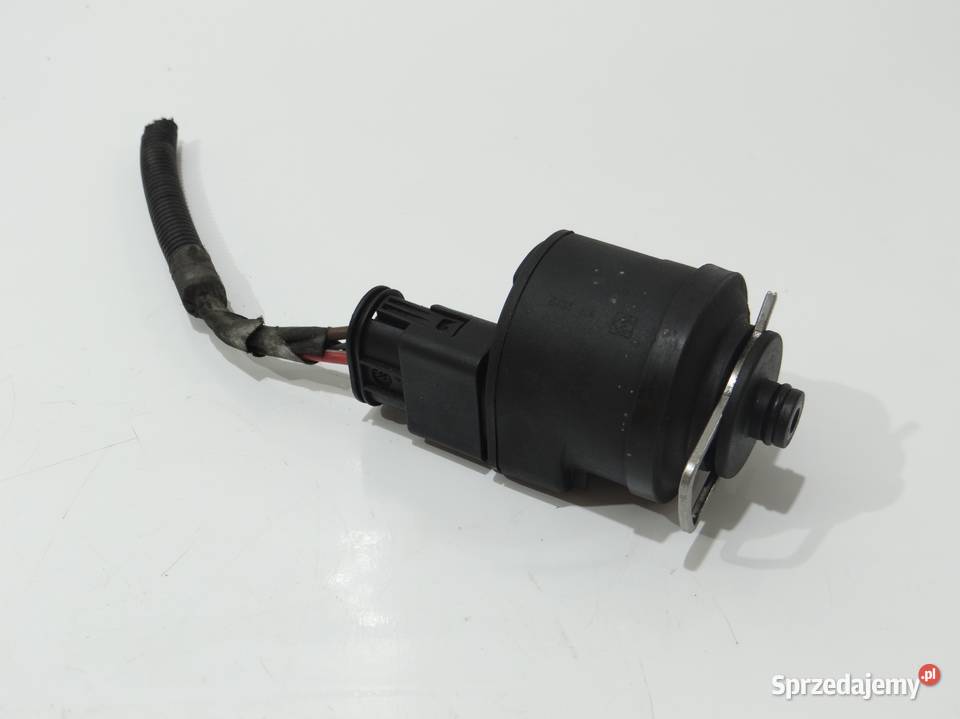 PODGRZEWACZ PALIWA BMW 5 E60 E61 30D 4 PINY sprzedam