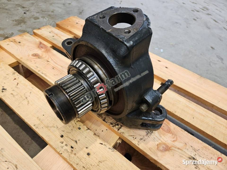 Zwrotnica RH Case Puma 130 145 150 Byków