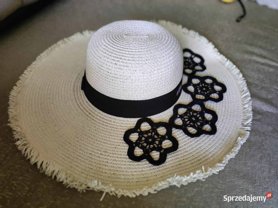 kołnierzyk na szydełku z czarnych nici Oleśnica